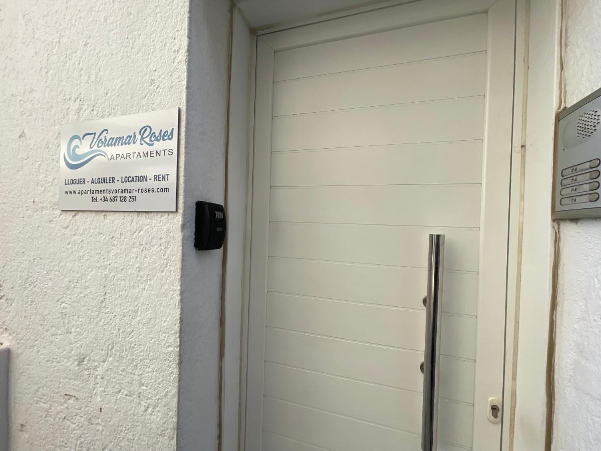 Apartaments Voramar Roses Buitenkant foto
